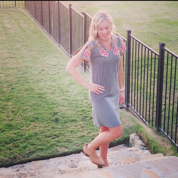 Women's Cotton Dress by THML - Picture 2 of 4